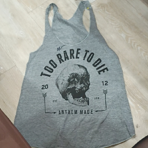 Source Unknown Gray Graphic Tank Top - Picture 1 of 1